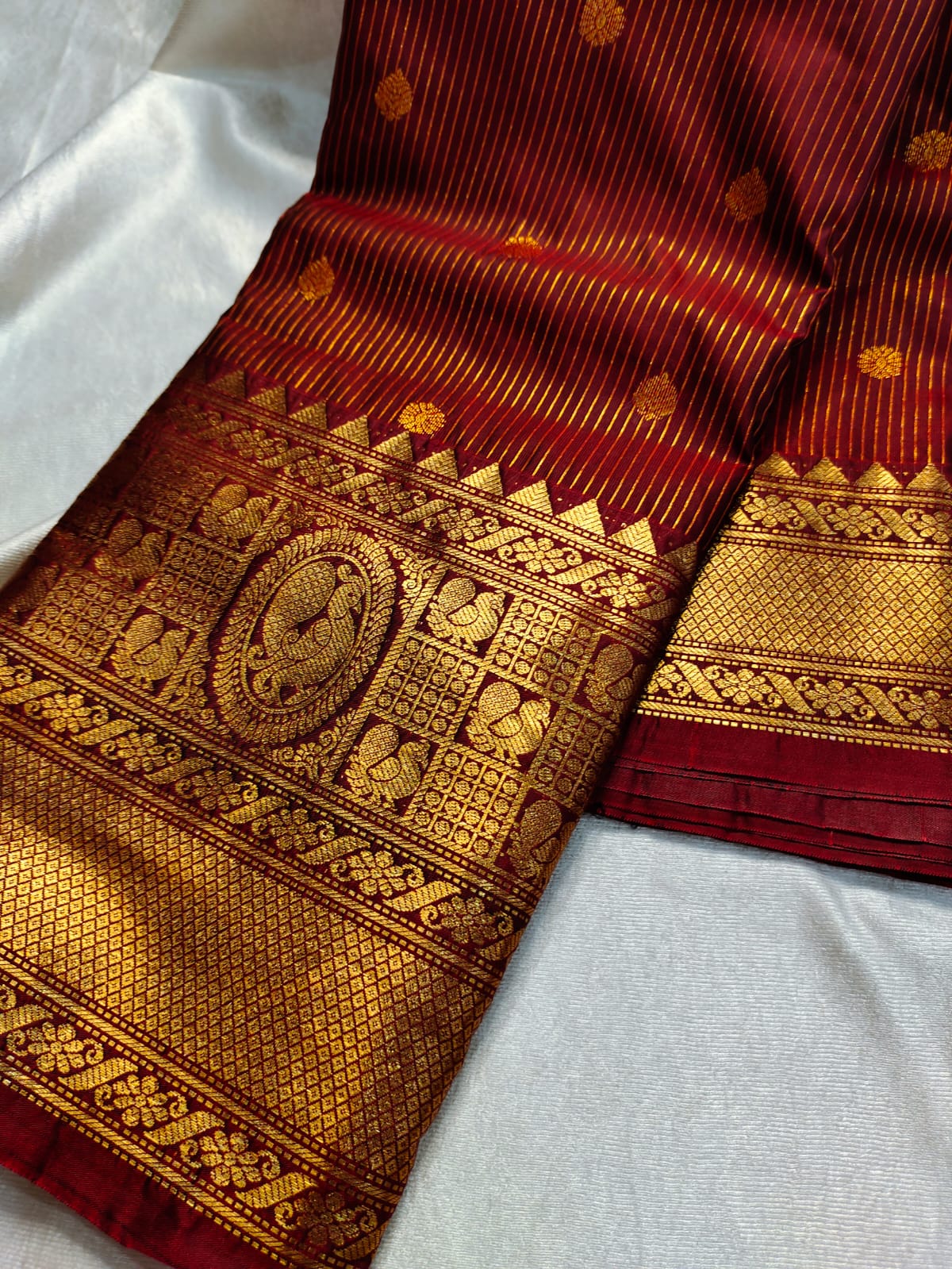 Vintage valli gadwal