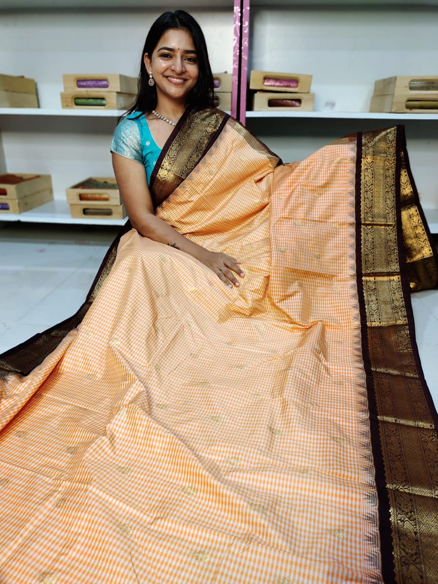 Gadwal offer sarees