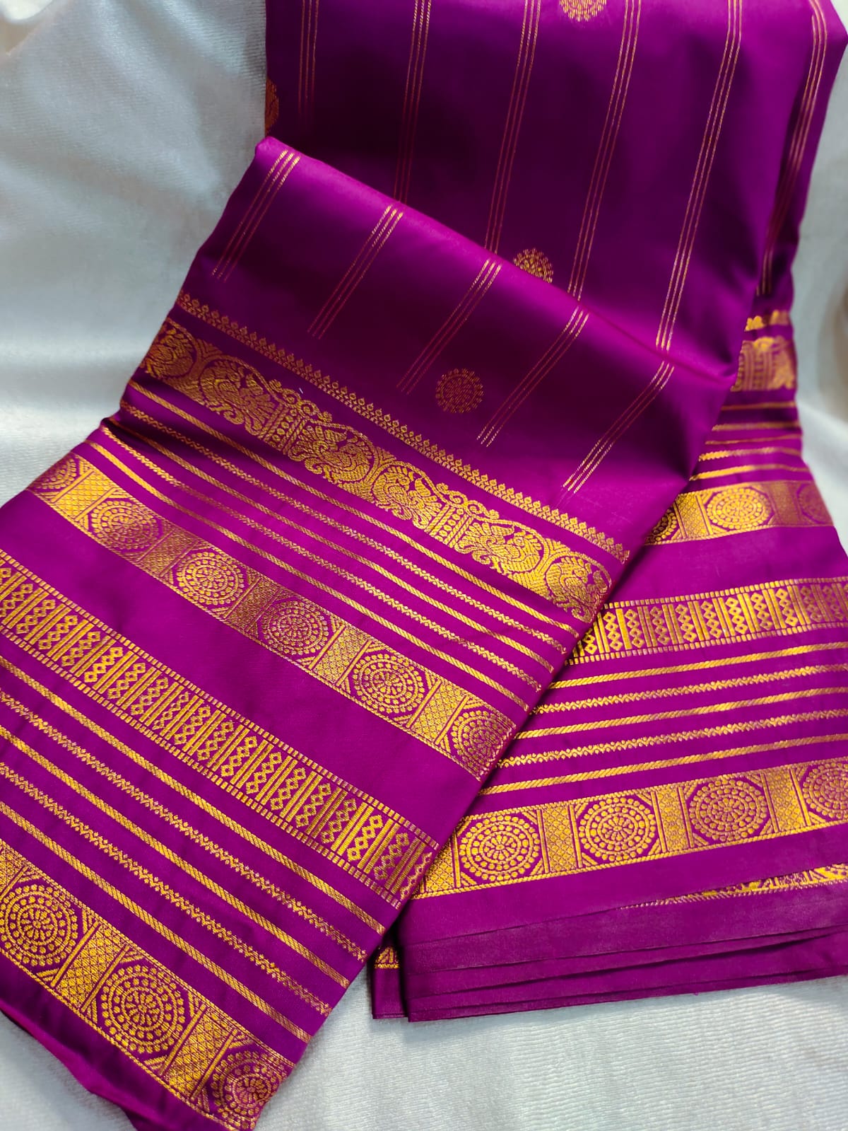 Vintage valli gadwal