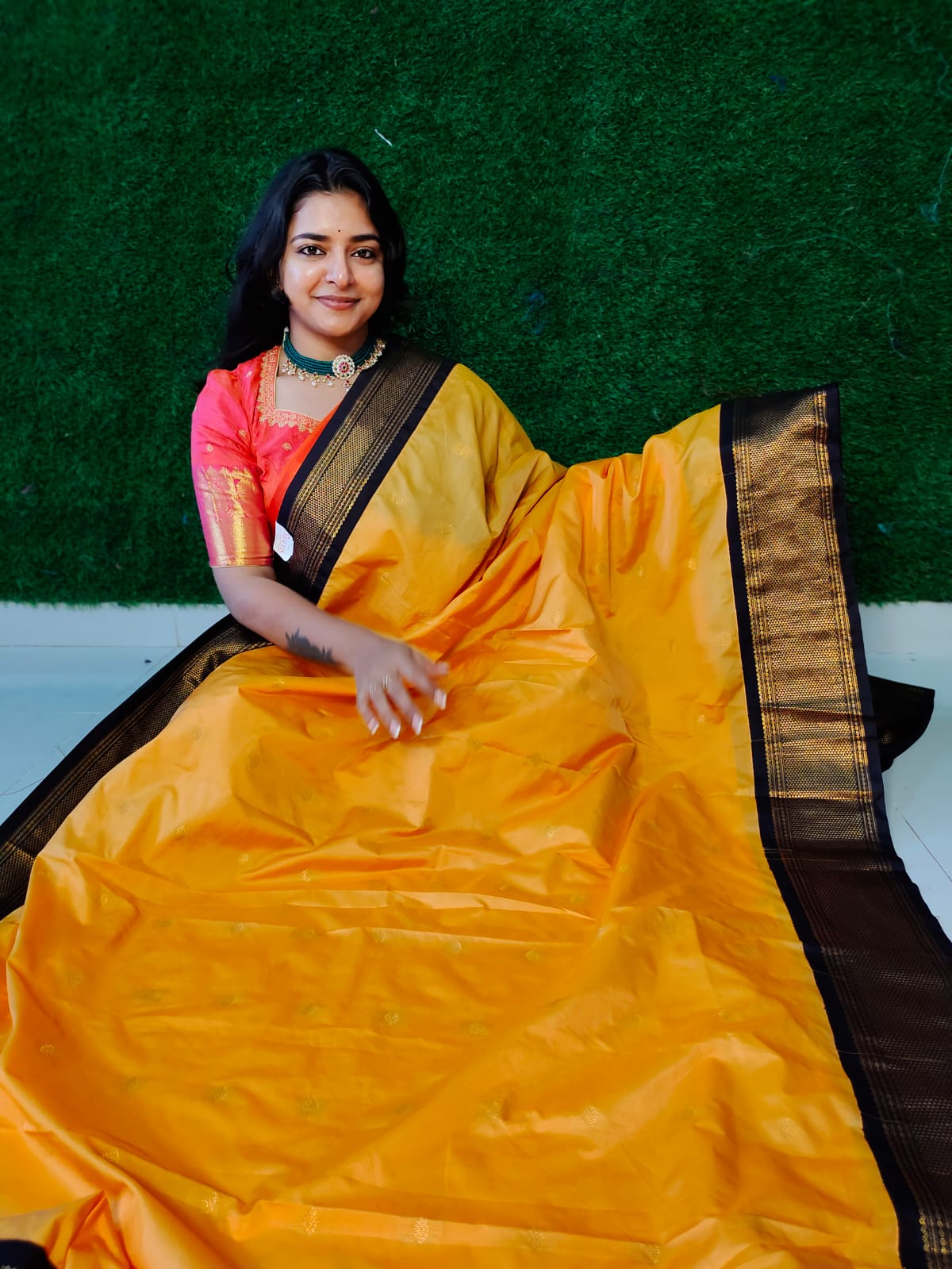 50% గద్వాల్ సిల్క్ చీర ఆఫర్