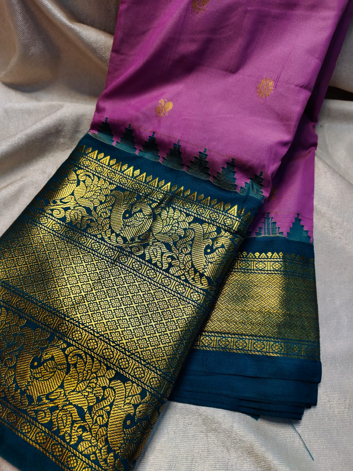 Sravanam gadwal sale