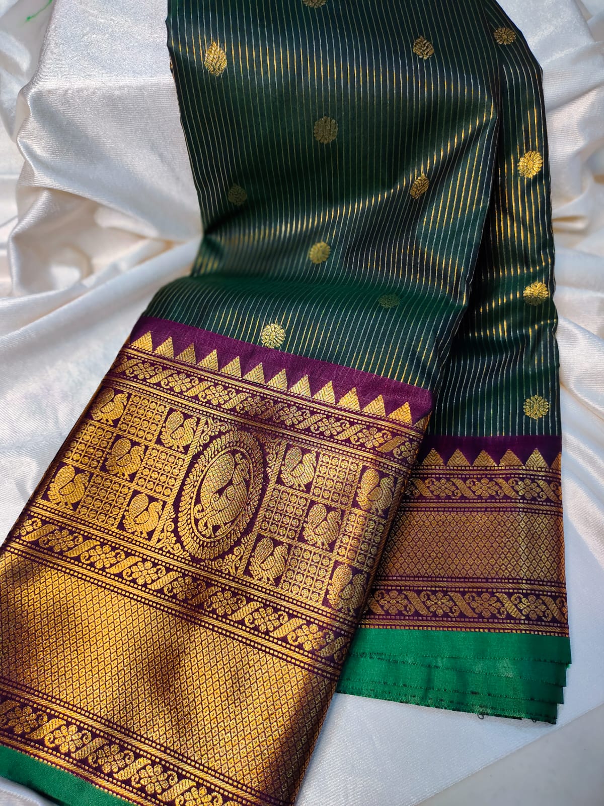 Vitange gadwal silk