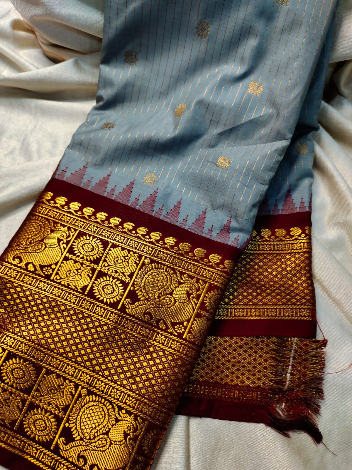 60% offer gadwal sarees