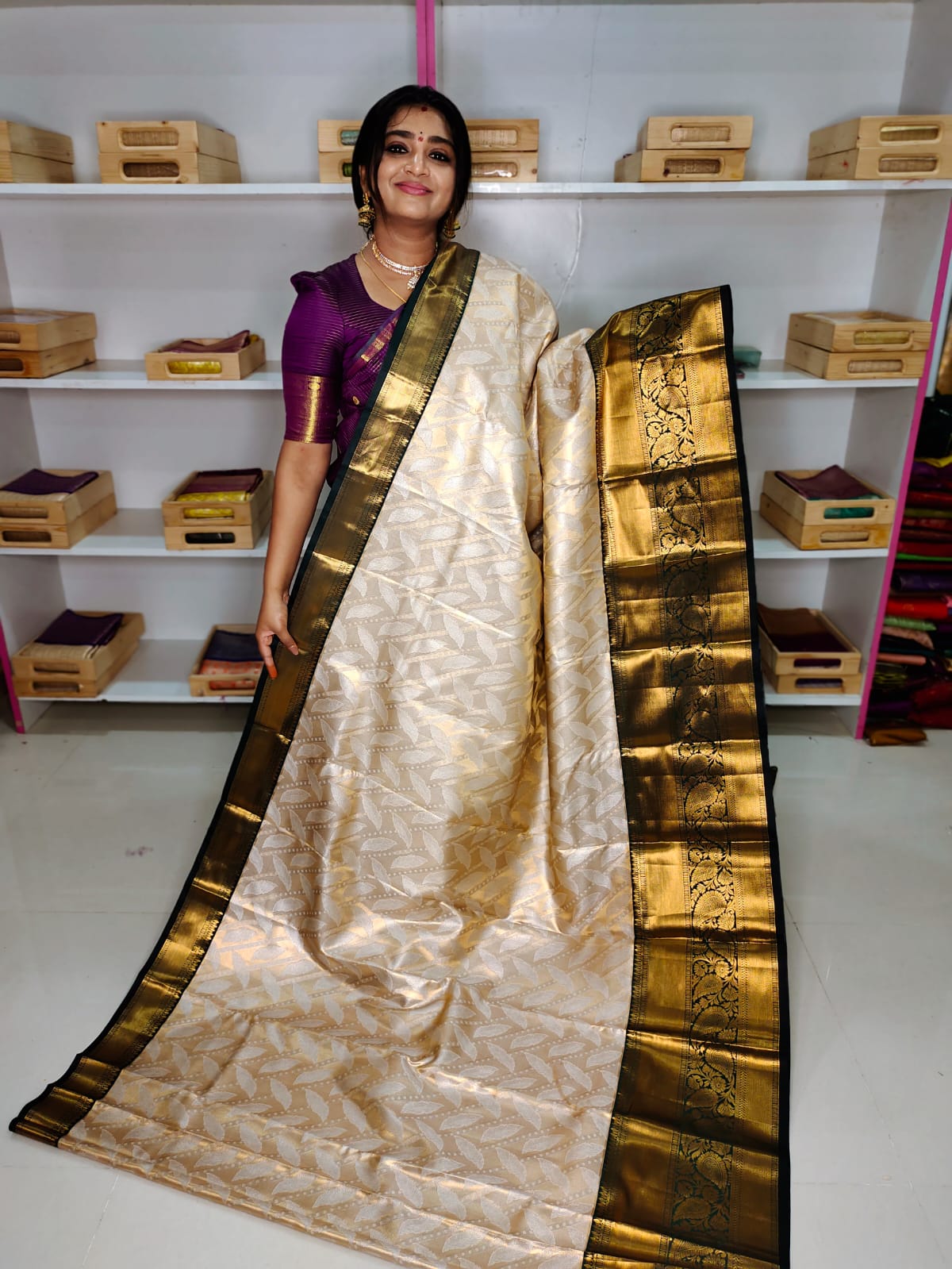 2వ వార్షికోత్సవ అమ్మకం