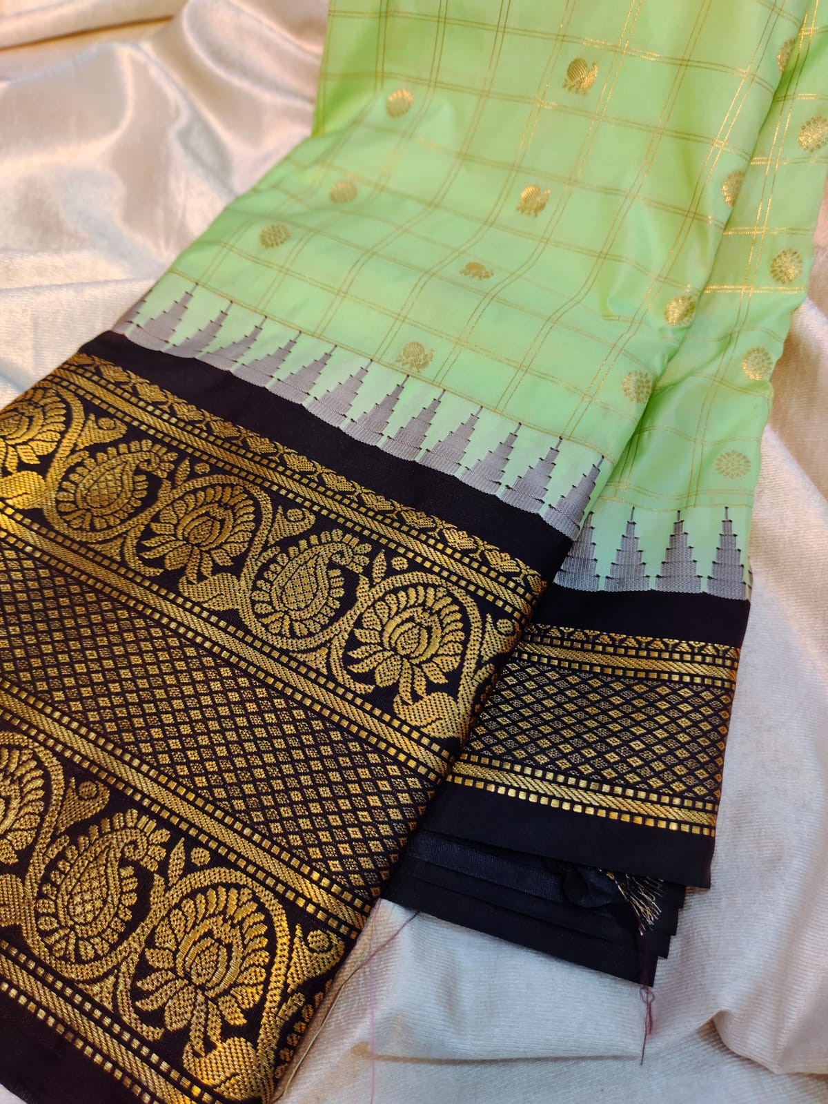 Sravanam gadwal sale