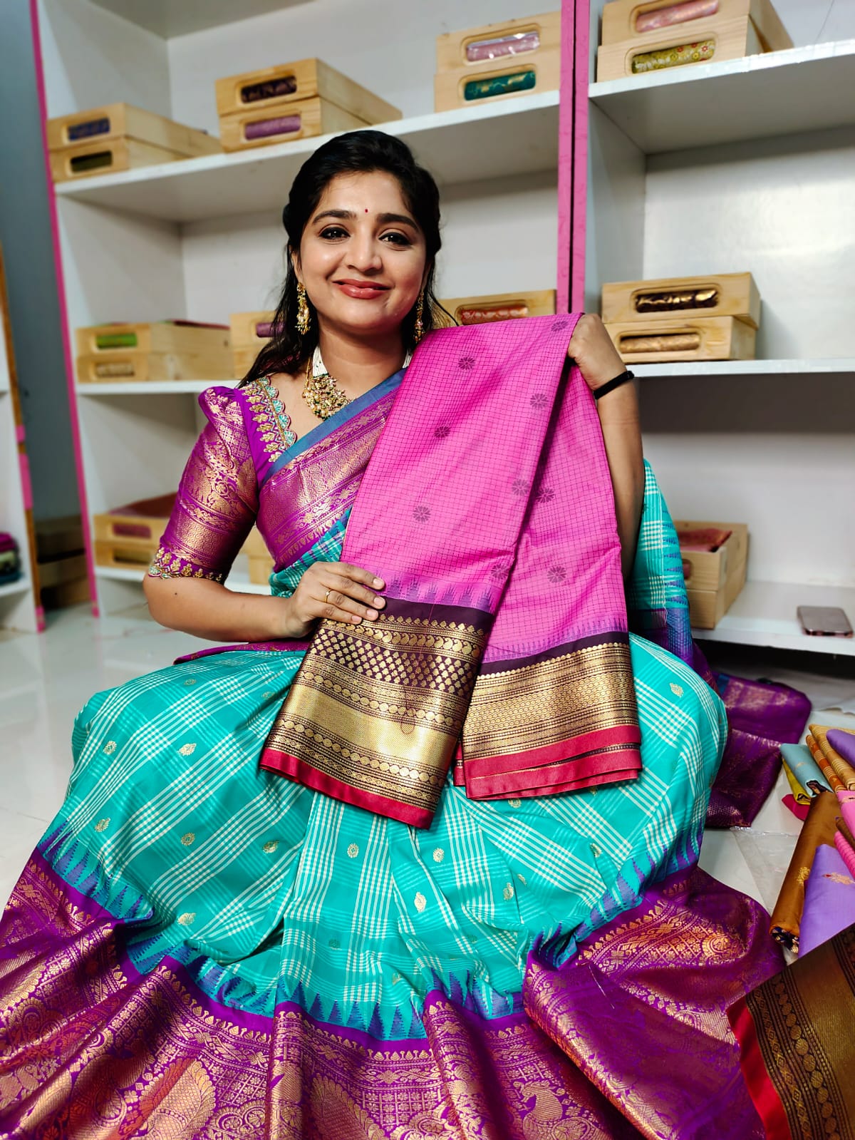 Vitange gadwal silk