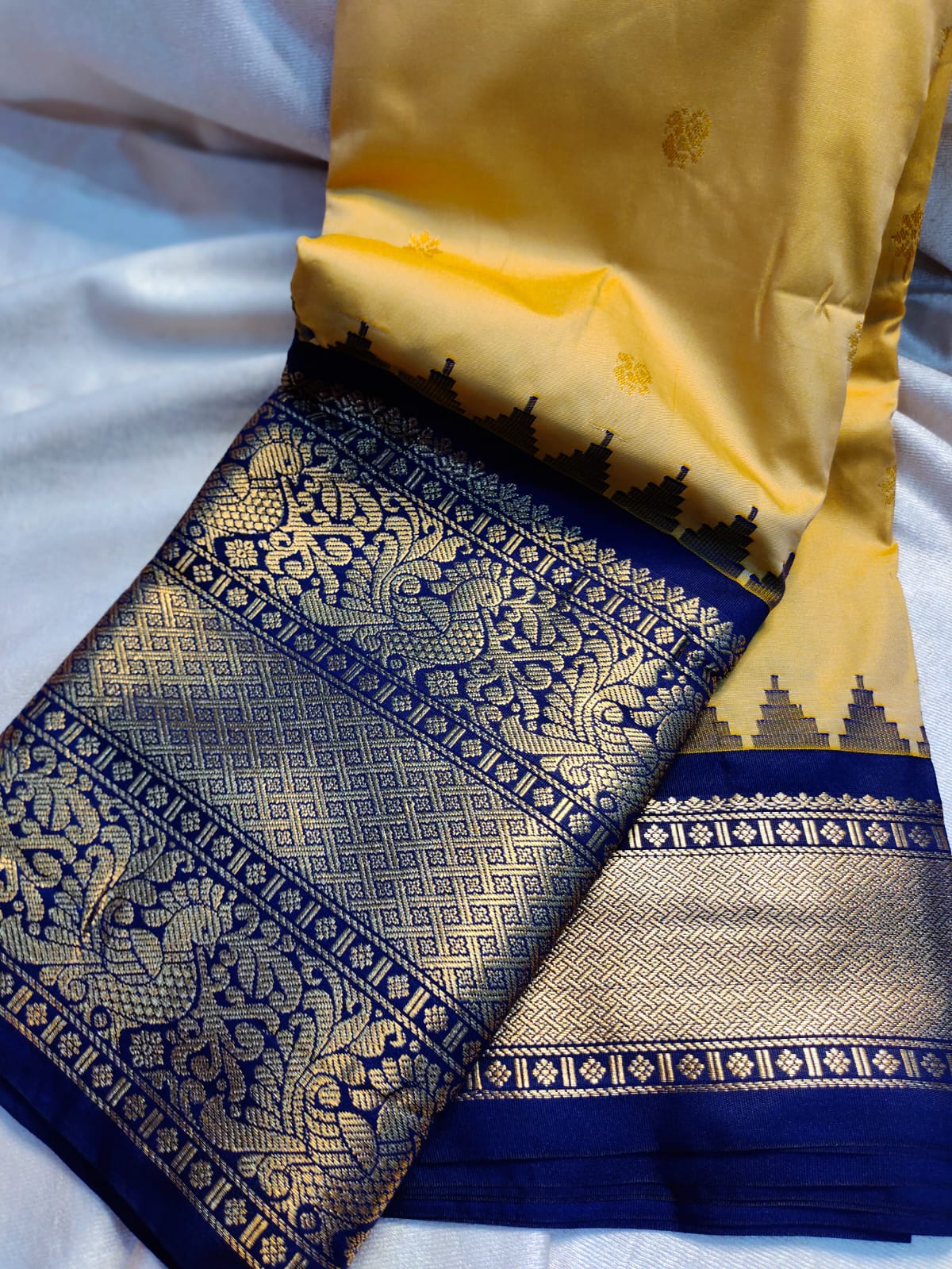 Sravanam gadwal sale