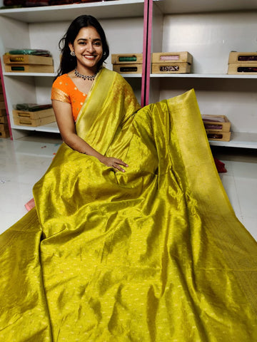 దీపావళికి చీరలు ఆఫర్ చేయండి