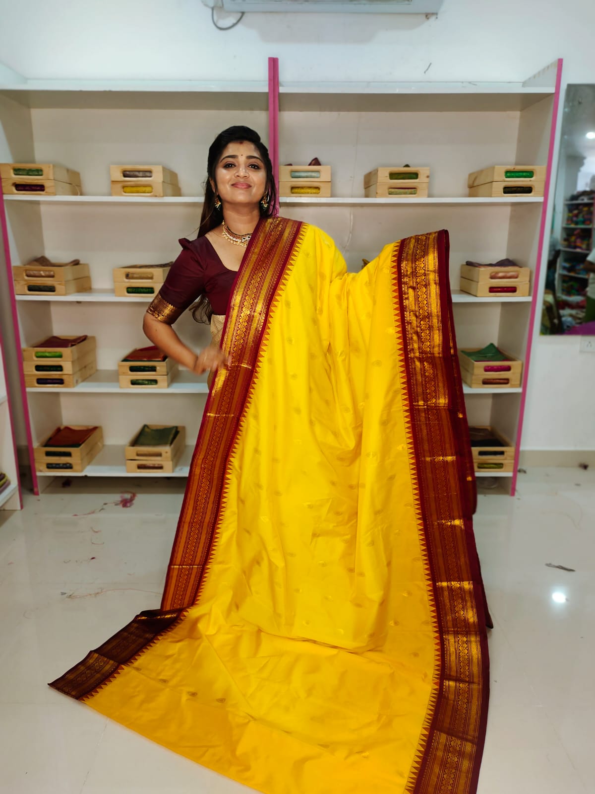 గద్వాల్ క్లియరెన్స్ సేల్