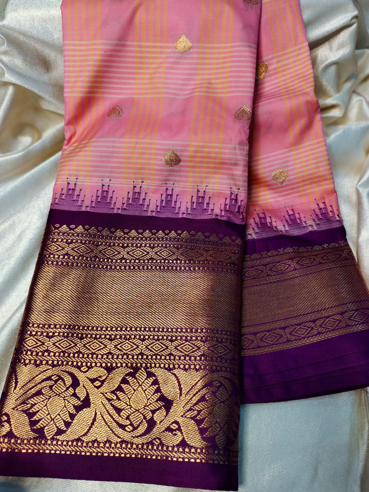 Vitange gadwal silk