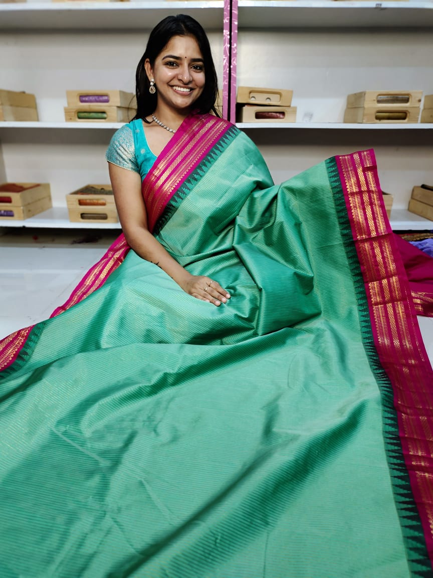Gadwal offer sarees