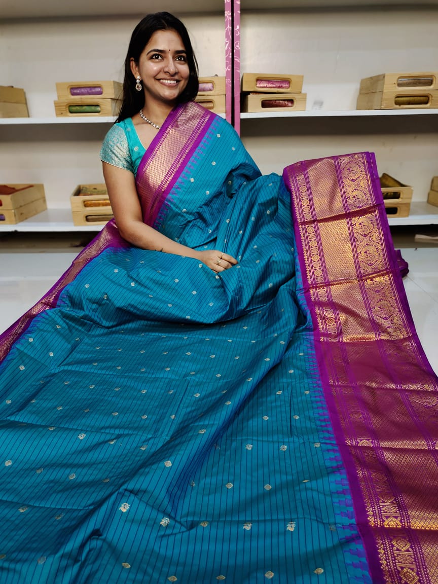 Gadwal offer sarees
