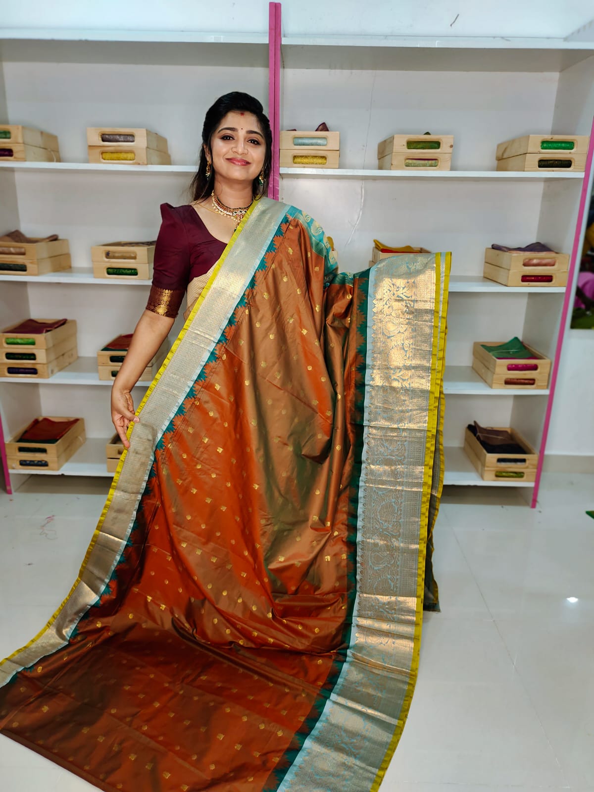 గద్వాల్ క్లియరెన్స్ సేల్