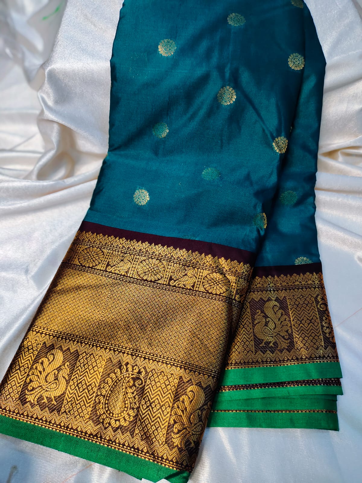 Vitange gadwal silk
