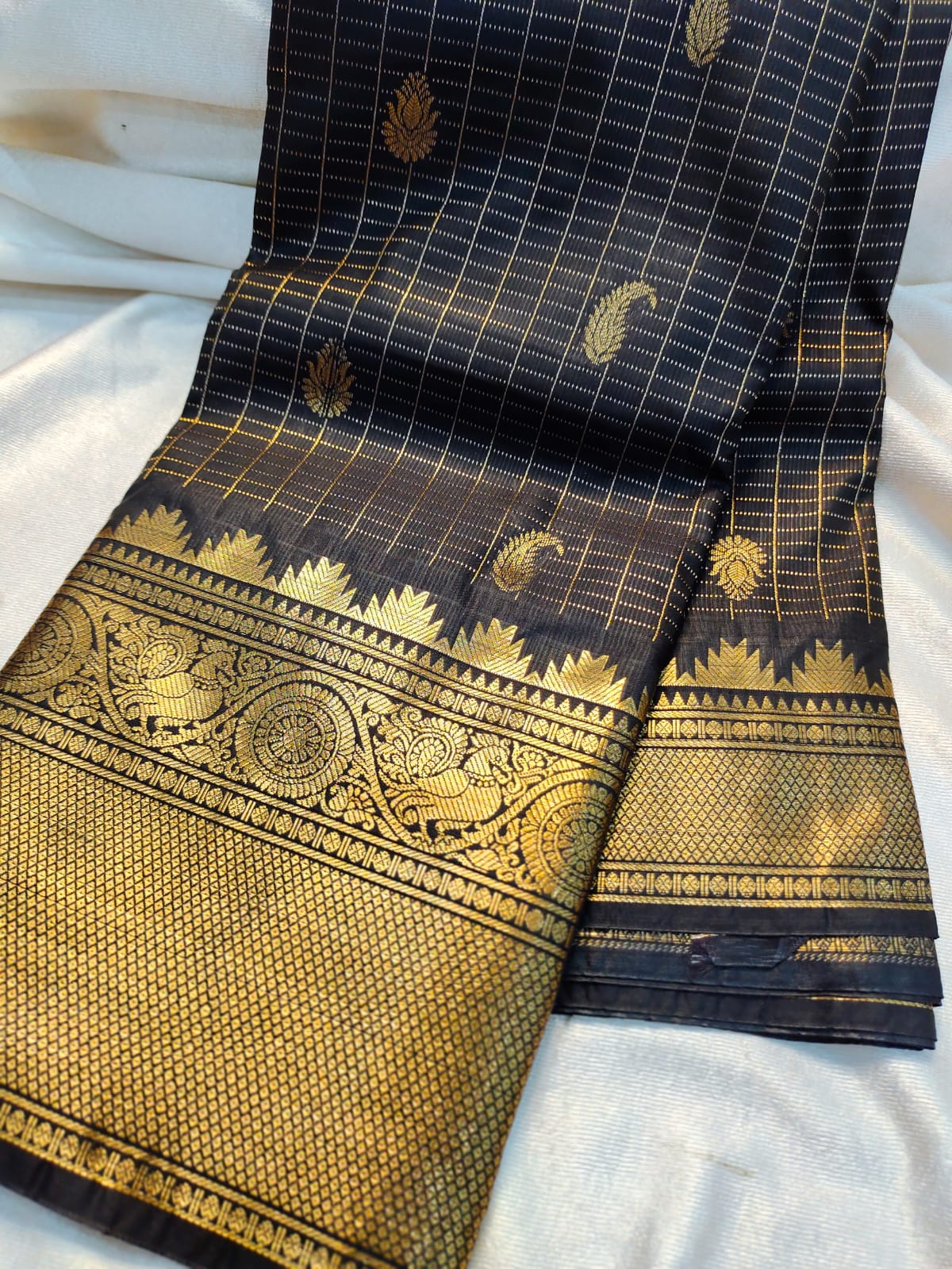 Vintage valli gadwal