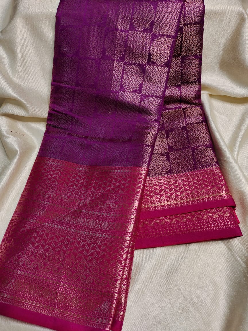 AC699