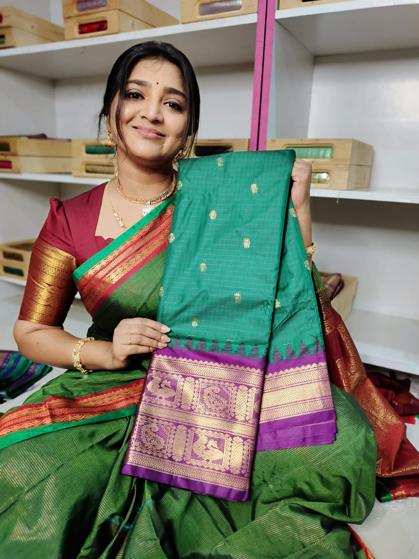 గద్వాల్ సిల్క్ సారె