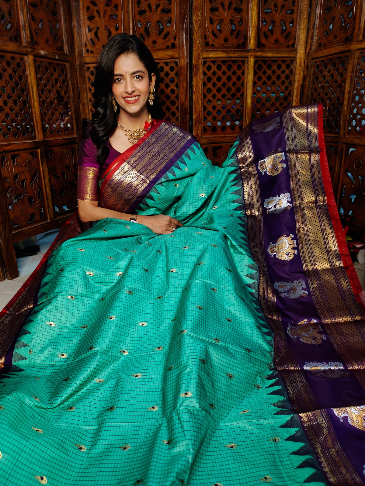 గద్వాల్‌లో 1 గంట డీల్