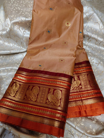 ప్రీమియం వితంగే గద్వాల్ పట్టు చీరలు