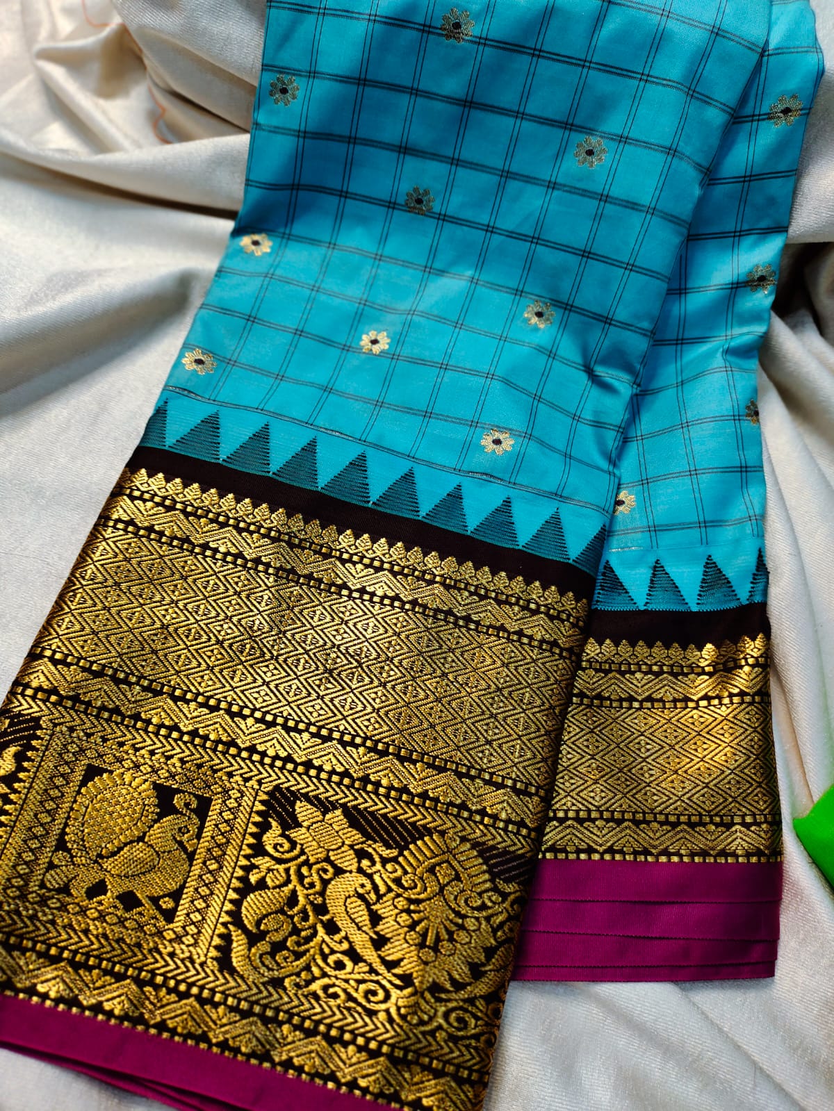 60% offer gadwal sarees