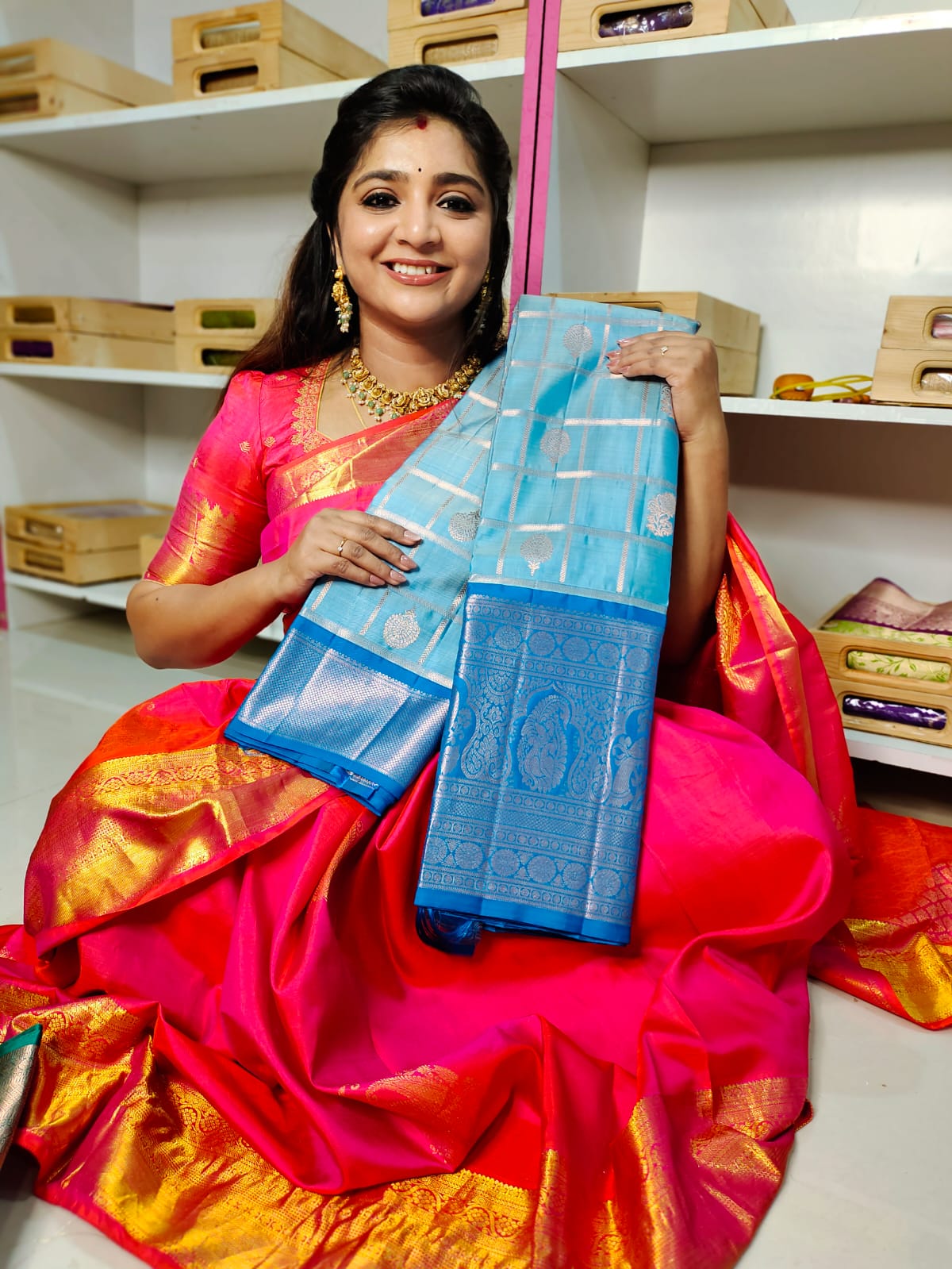 సిల్క్ మార్క్ సర్టిఫైడ్ కంజీవరం పట్టు సేకరణ