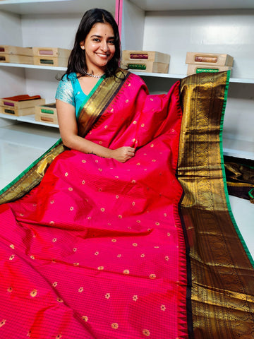 Vitange gadwal silk