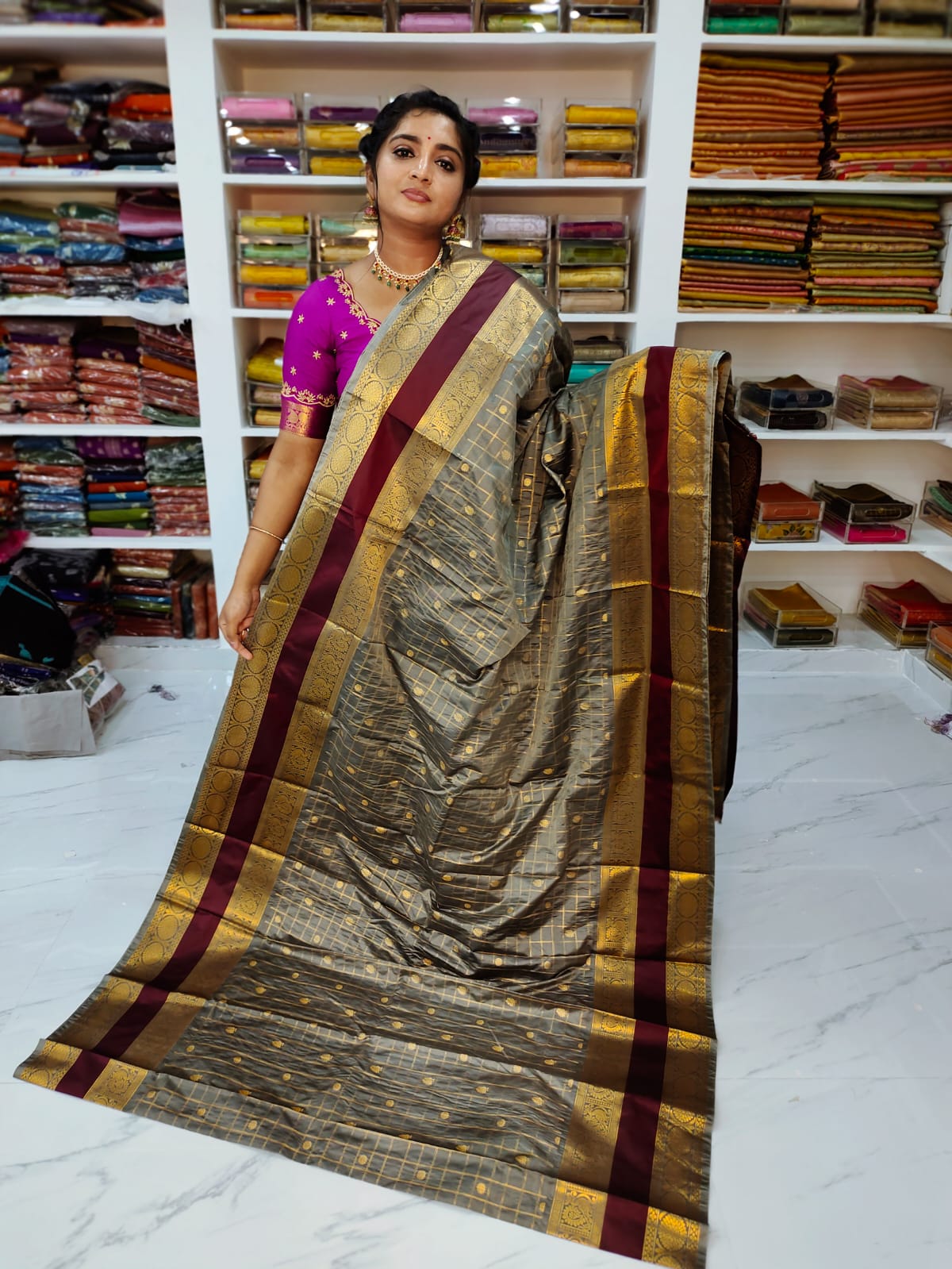 50% offer Valli gadwal