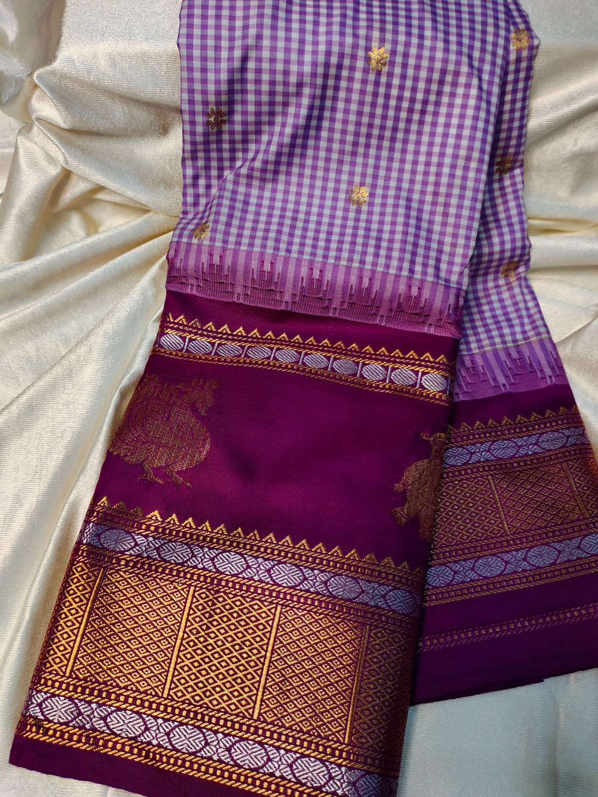 Vitange gadwal silk