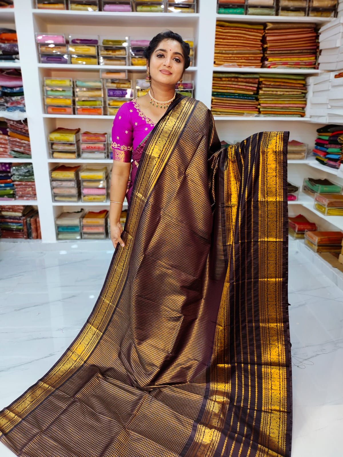 50% offer Valli gadwal