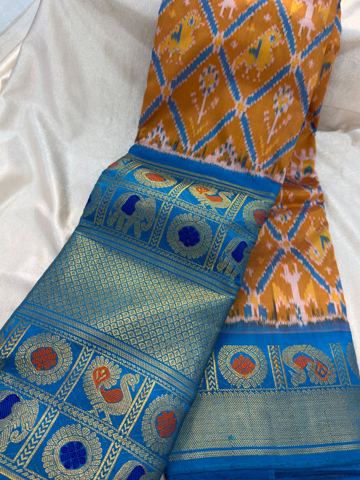 50% ikkat pattu saree