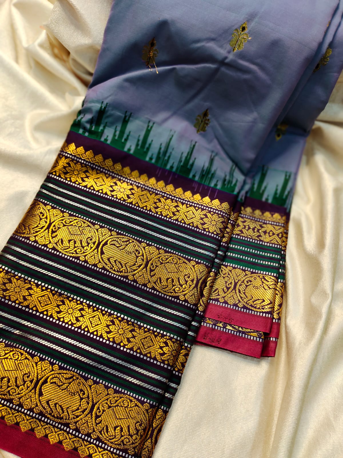 60% offer gadwal sarees