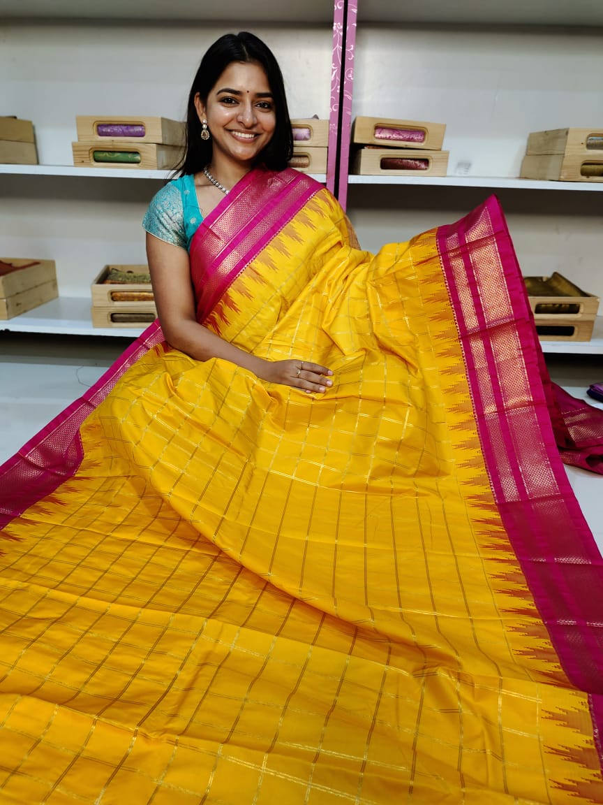 Gadwal offer sarees