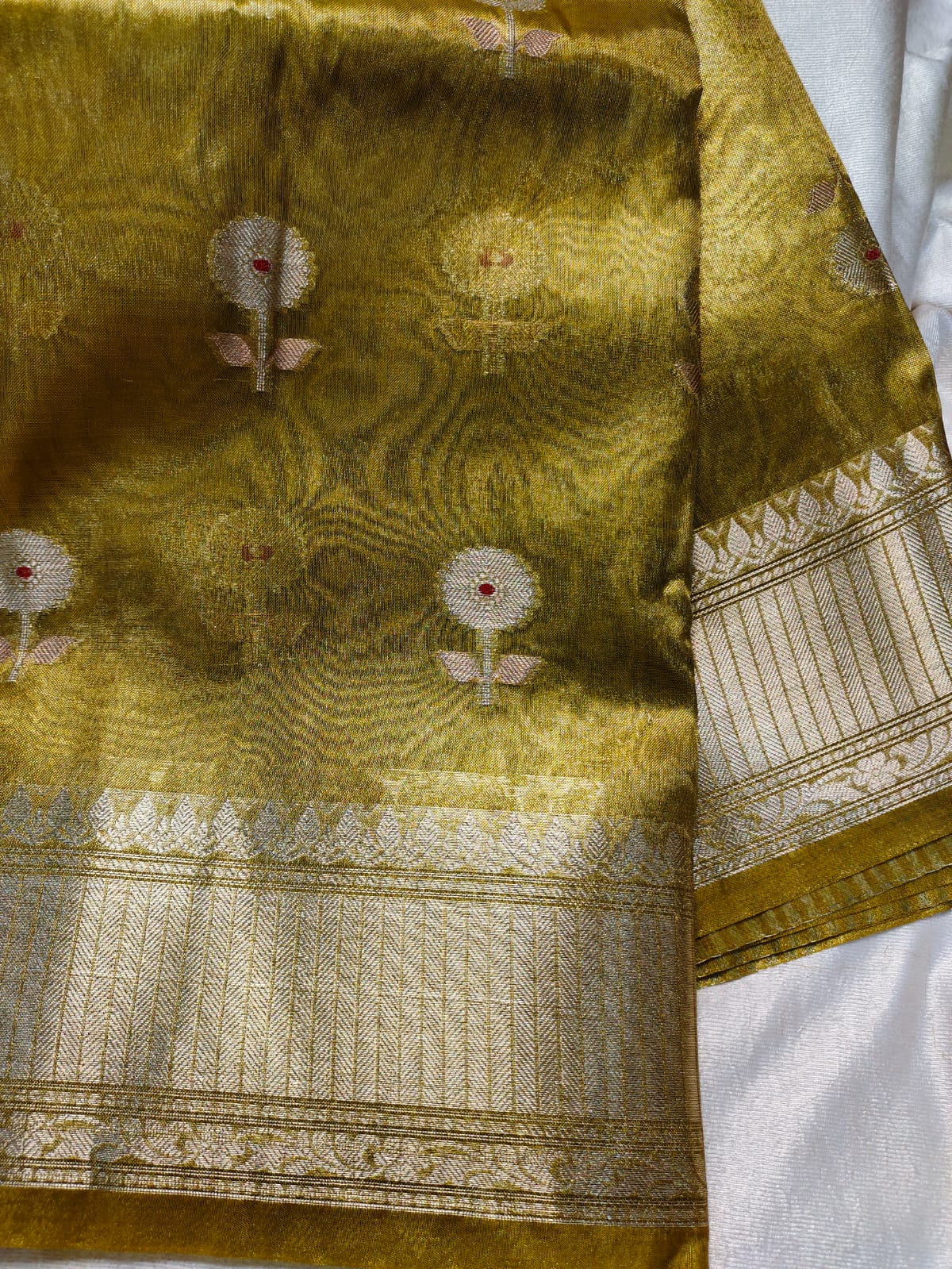 Banarasi tishu