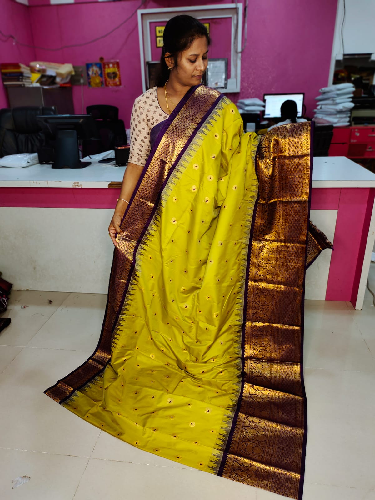 60% offer gadwal saree