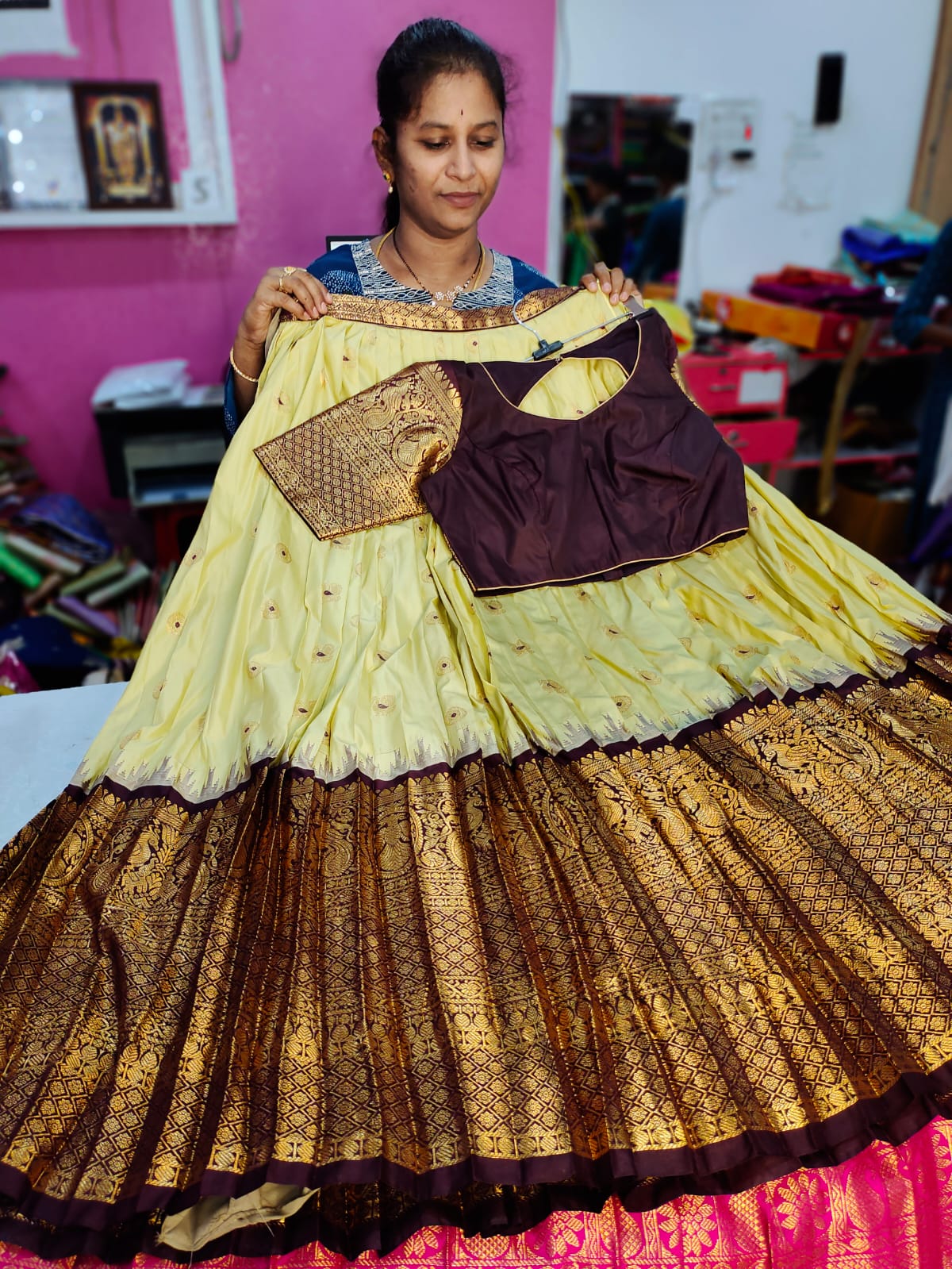 Sale gadwal lehangas