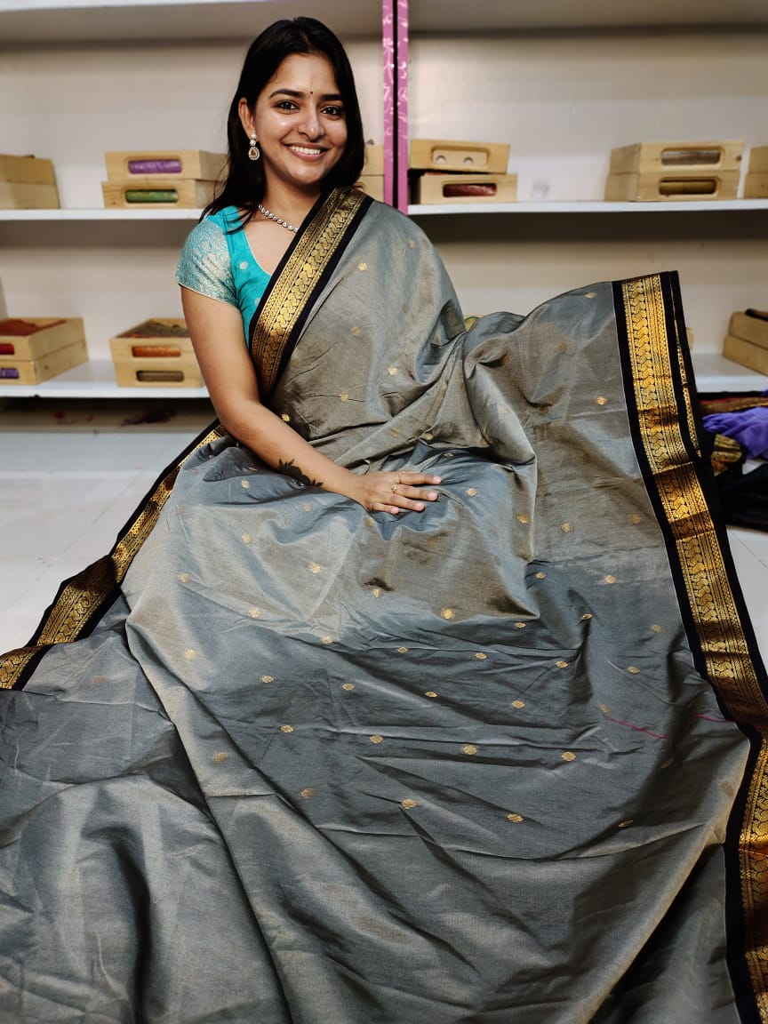 Gadwal offer sarees