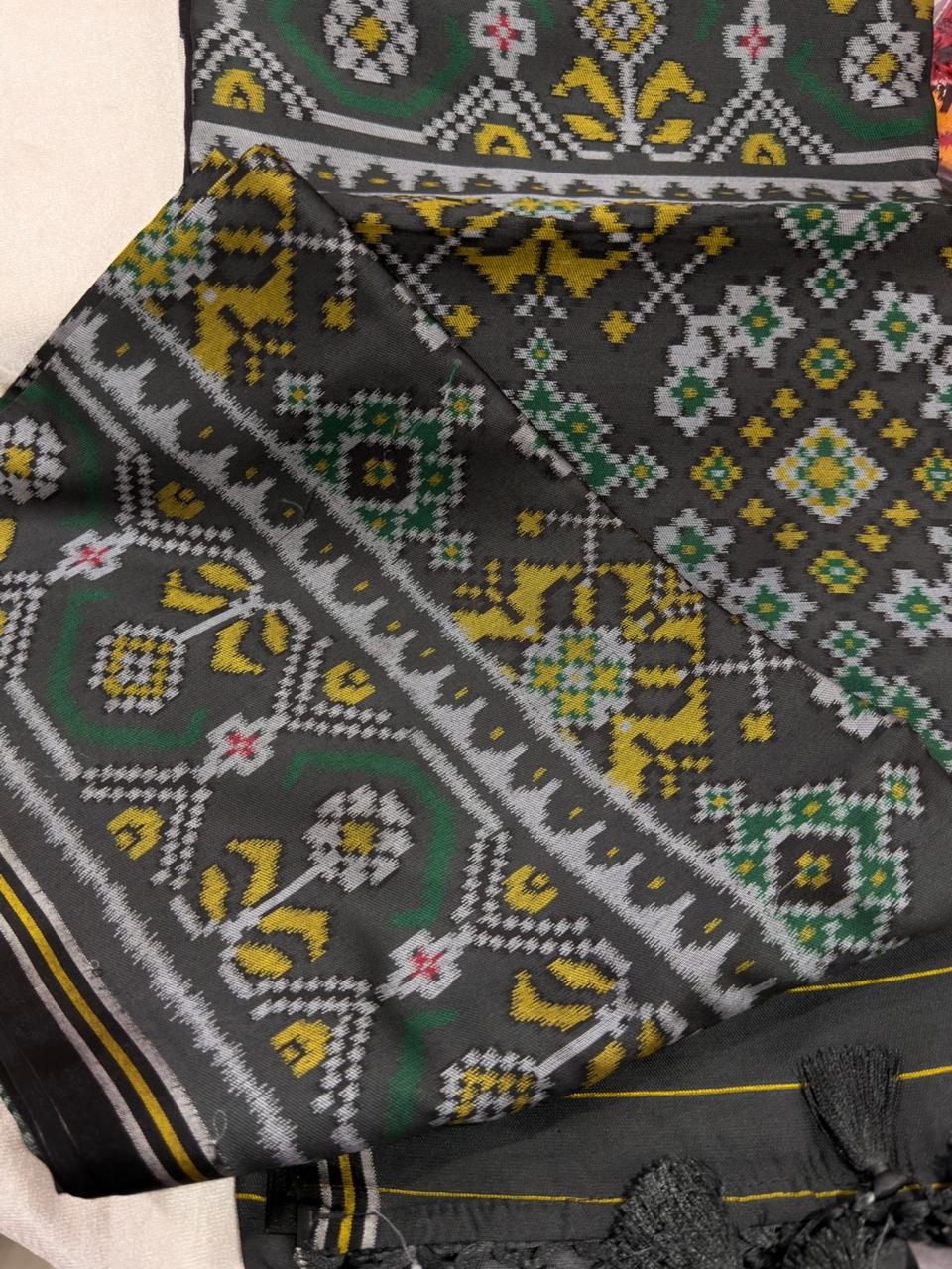 Patola