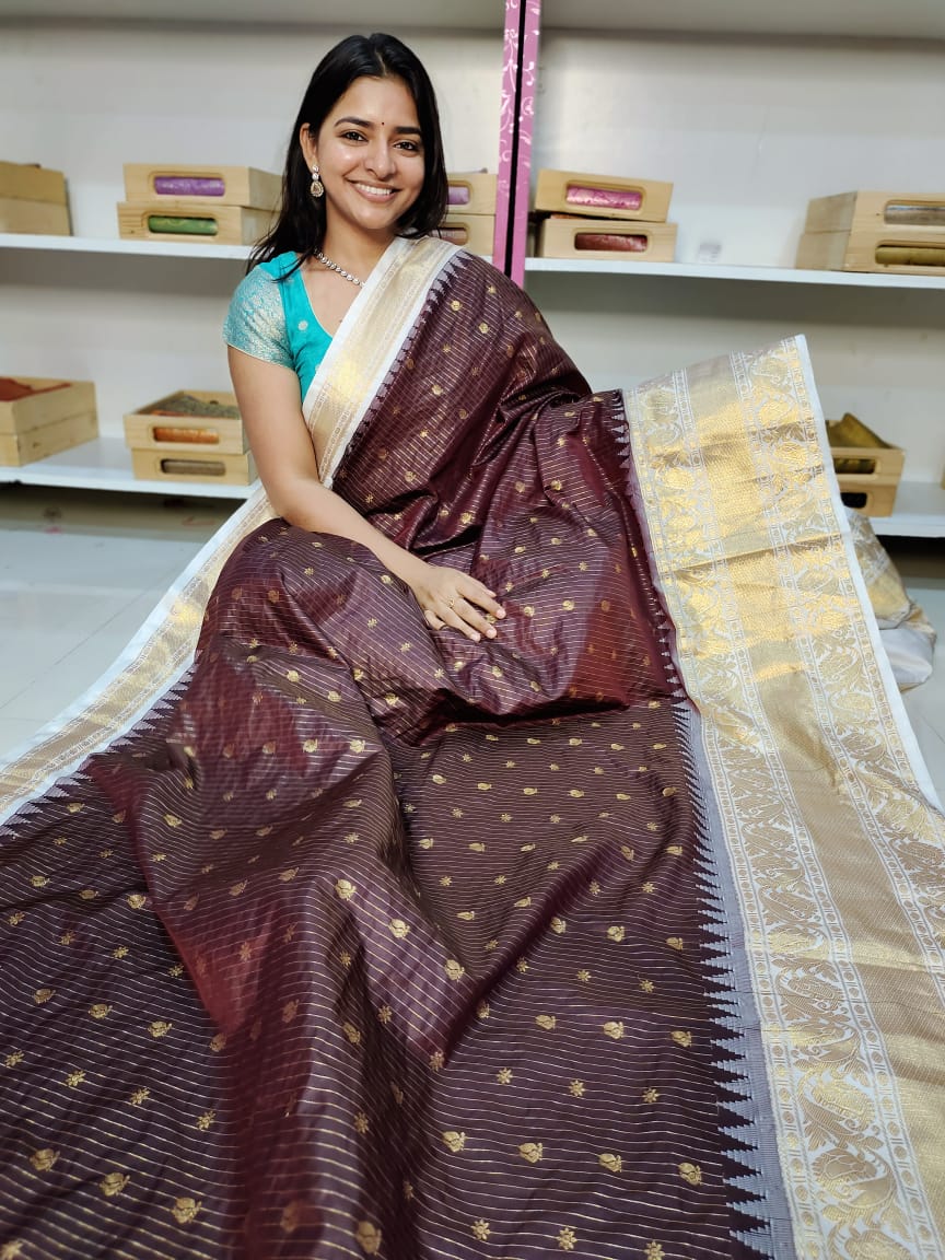 Gadwal offer sarees