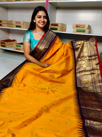 Vitange gadwal silk