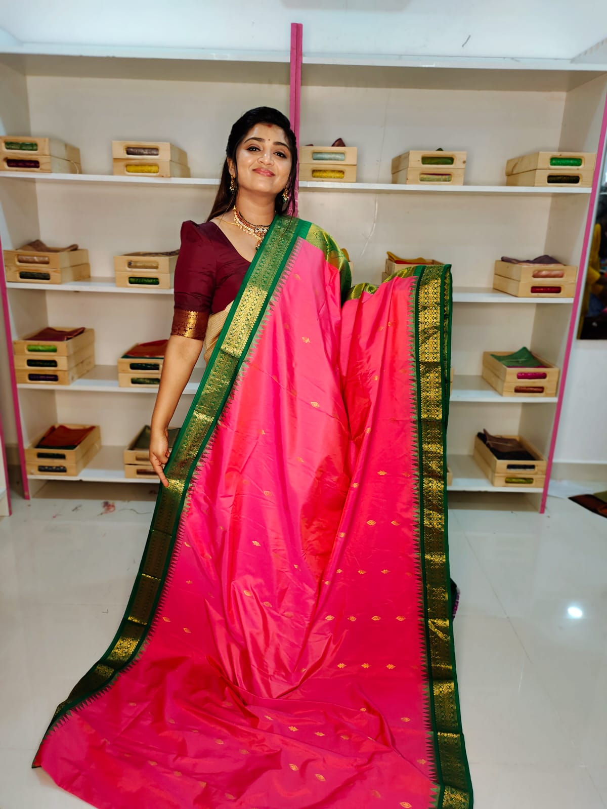 క్లియరెన్స్ సేల్ గద్వాల్