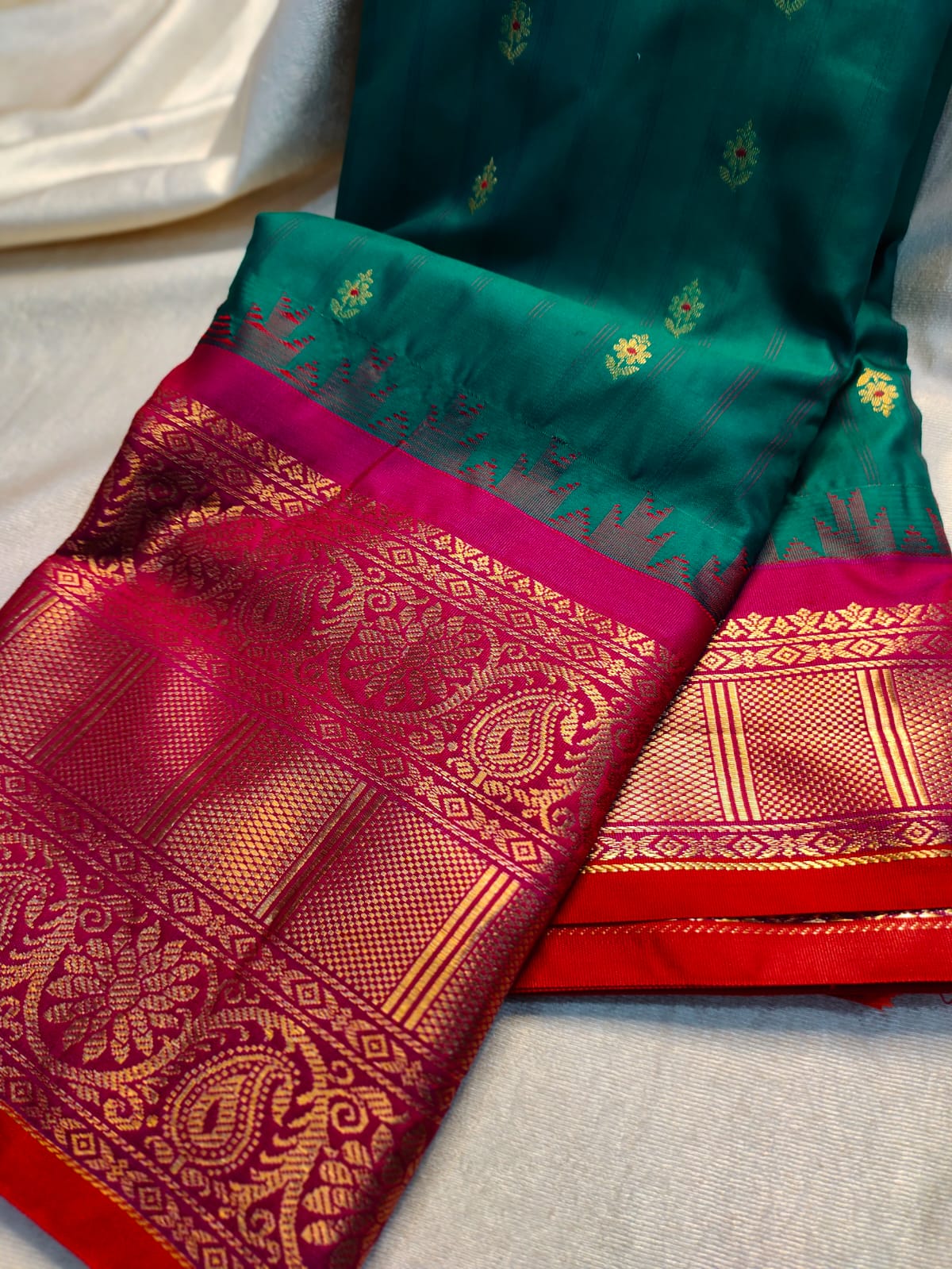 Sravanam gadwal sale