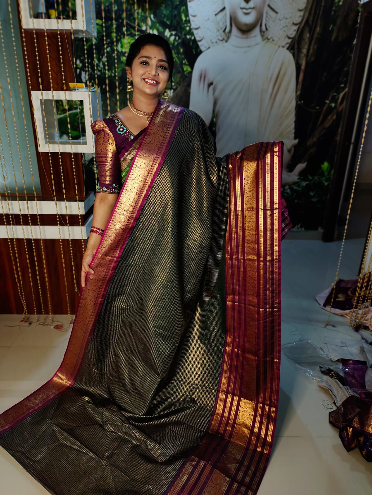 50% offer Valli gadwal