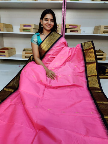 Gadwal offer sarees