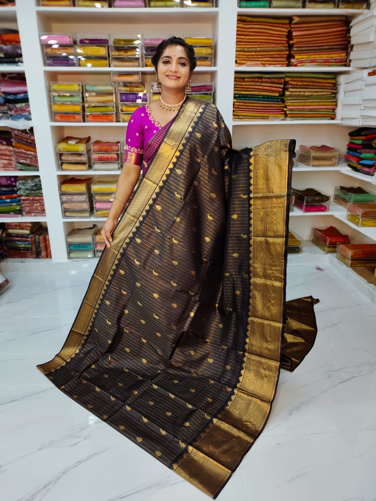 50% offer Valli gadwal