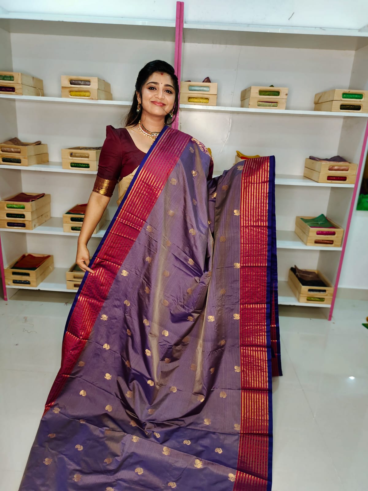 గద్వాల్ క్లియరెన్స్ సేల్