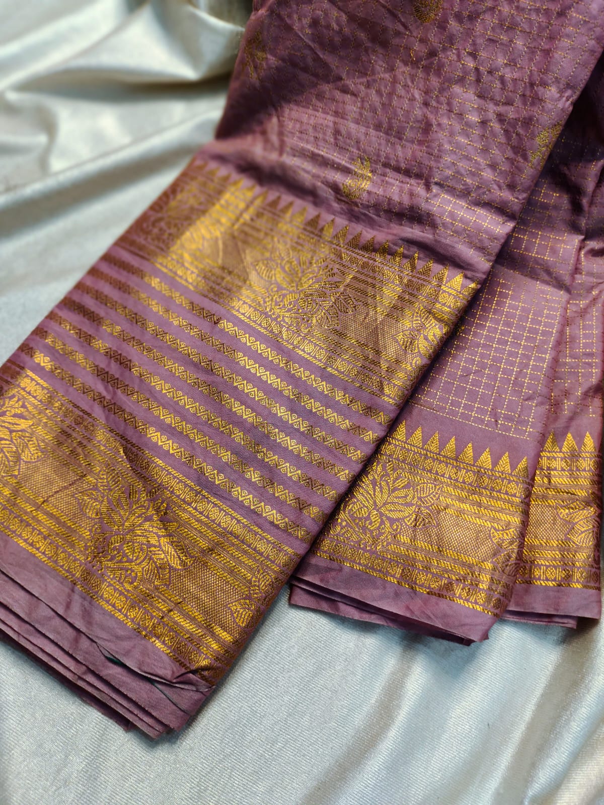 60% offer gadwal sarees