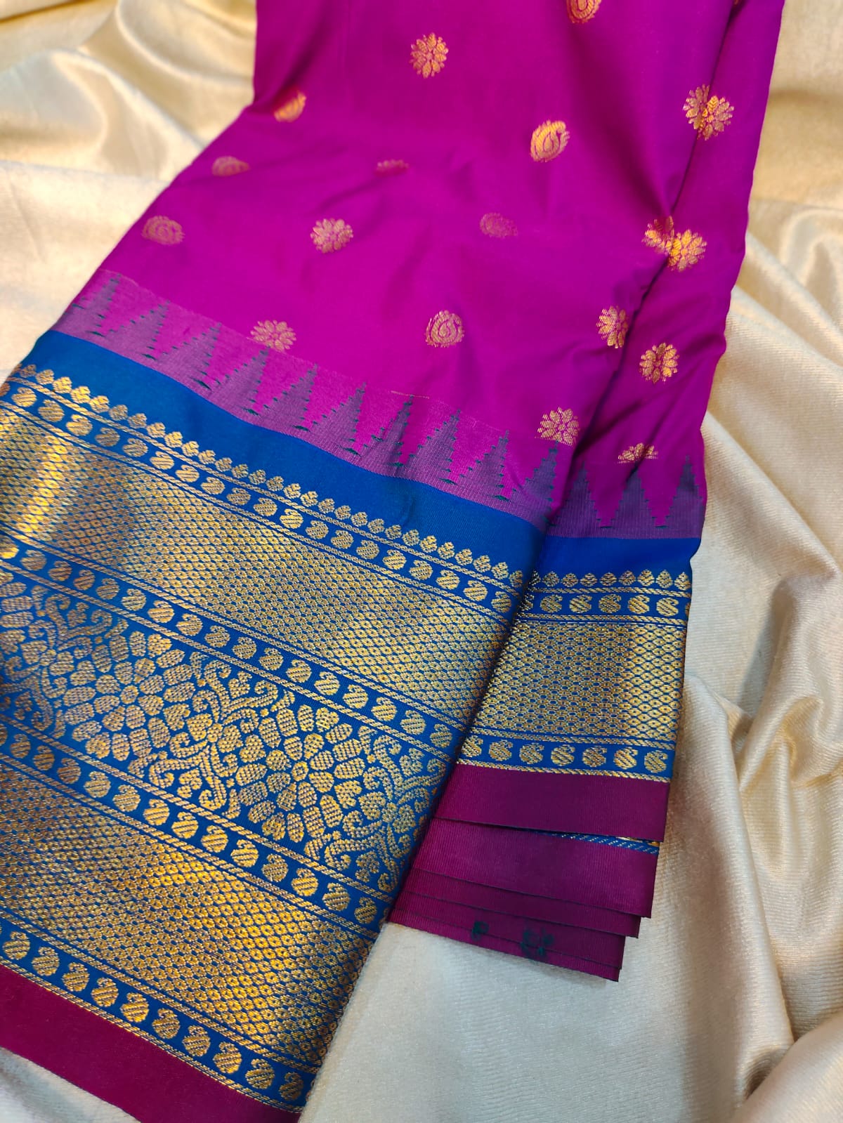 Sravanam gadwal sale