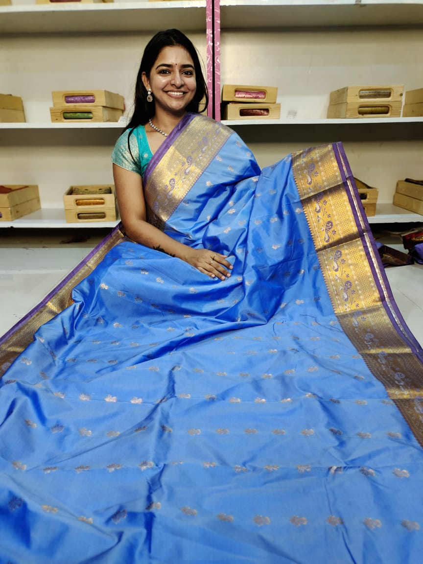 Gadwal offer sarees