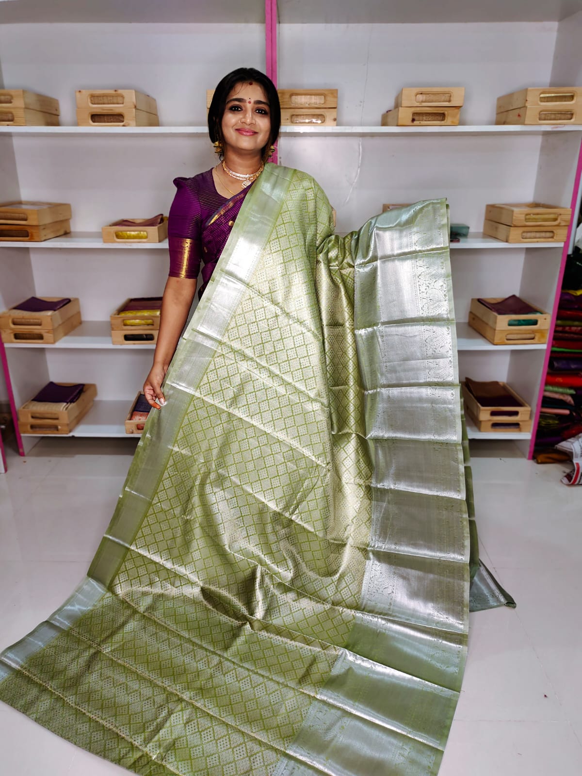 2వ వార్షికోత్సవ అమ్మకం