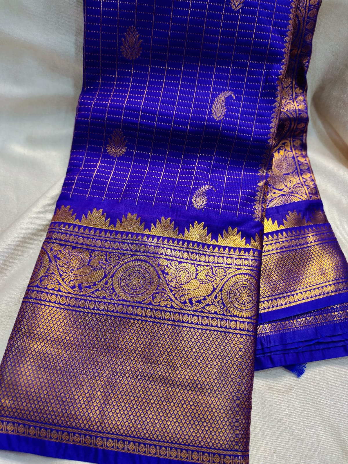 Vintage valli gadwal